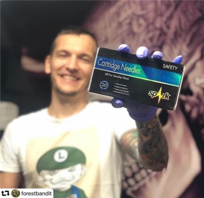 Tatuiruočių meistras kalba už SPARK
