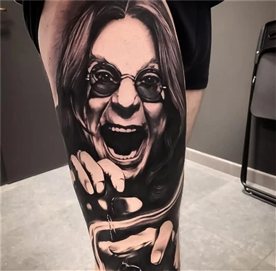 Ar suprantate jos išraišką dėl šios tatuiruotės