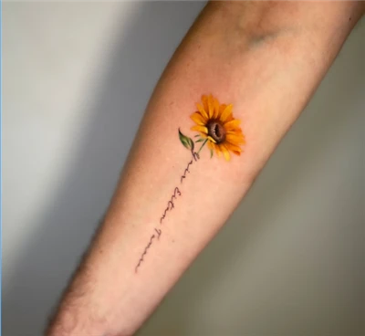 Tatuiruota saulėgrąža: vilties ir atsparumo įsikūnijimas