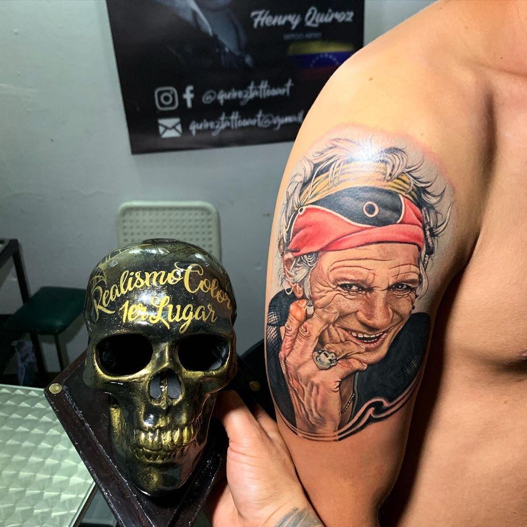 Kibirkšties kasetės „Proteam“ tatuiruočių menininkai Venesueloje